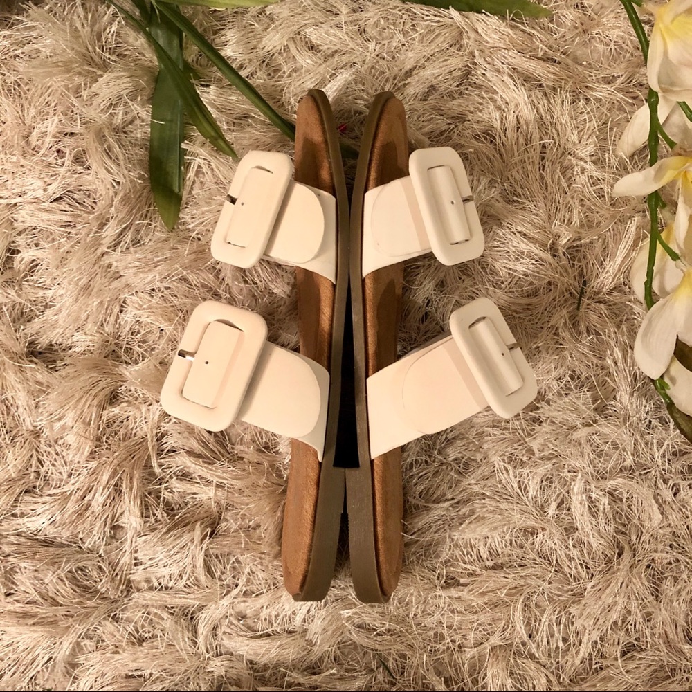 NEW ‘Lynda’ Sandals - Picture 5 of 8